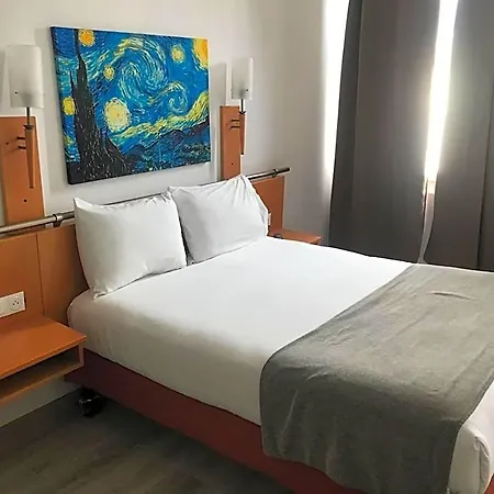 Hotel Morand 2*